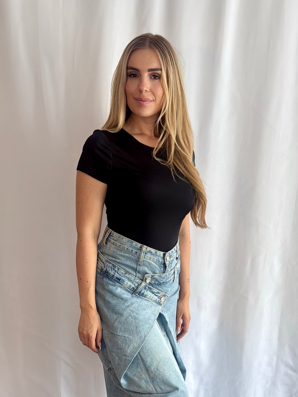 Amalia Body Black