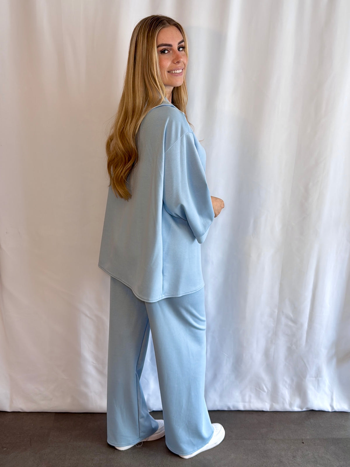 Megan Set Blue