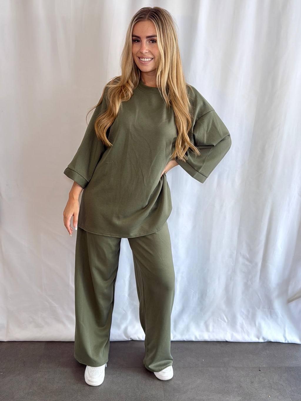 Megan Set Green
